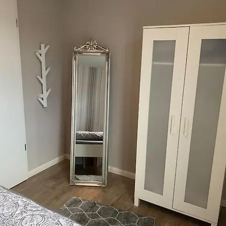 شقة Schoene Im Ergeschoss Mit Terrasse