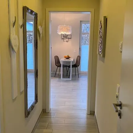 Schoene Im Ergeschoss Mit Terrasse